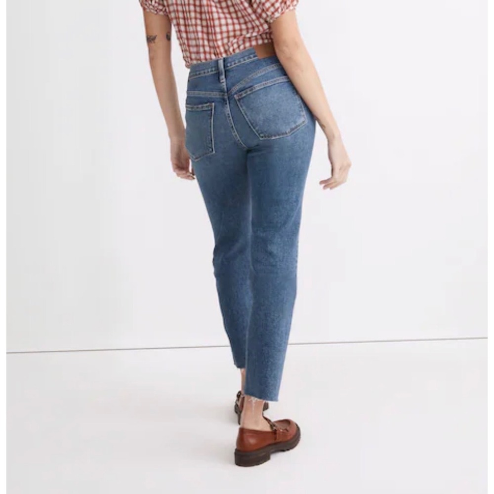 Madewell The Girljean in Clevedon Wash Raw Hem Relaxed Slim Straight size 32